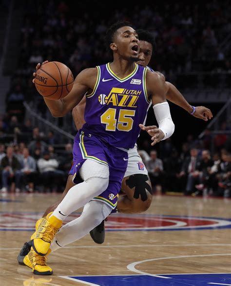 The clippers, he saw room. Detroit fan sparks Donovan Mitchell's 26-point game to help Utah Jazz reach .500 with road win ...