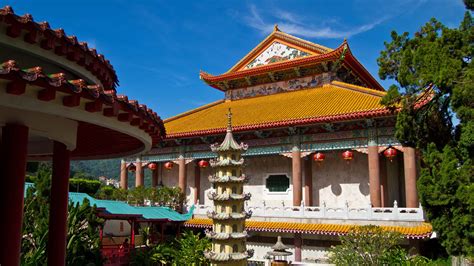During the rainy season in october, after the shower, the sun casts a thick cloud and the kek lok temple was built in 1893 and took 20 years to complete. Penang Hill und Kek Lok Si Tempel - ein Tagesausflug ...