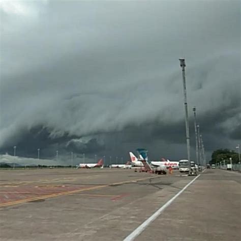 Jadilah langit, jadilah awan, bawalah hujan. Mewarnai Gambar Awan Mendung