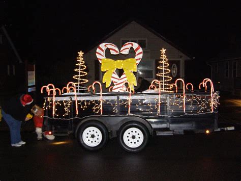 Unique Ideas For Christmas Parade Floats ~ Christmas Parade Float Ideas