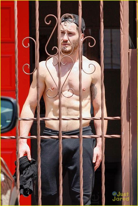 Full Sized Photo Of Val Chmerkovskiy Shirtless Witney Carson Dwts Tour