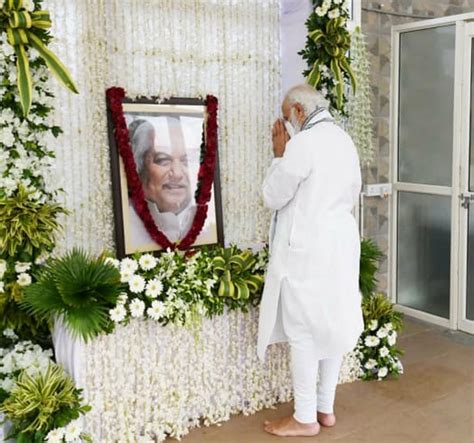 Pm Pays Tributes To Ex Cm Keshubhai Patel Jammu Kashmir Latest News