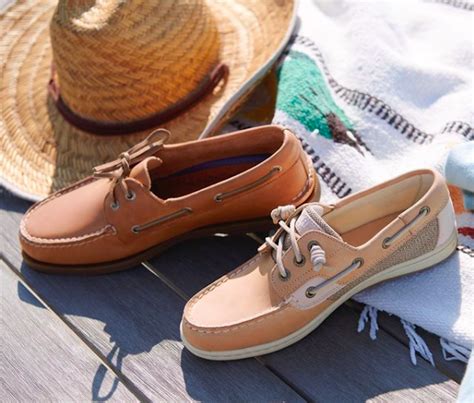 Heres How To Wear Boat Shoes The Right Way Pressnewsagency