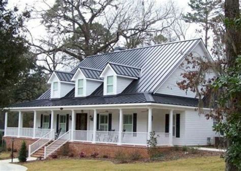 54 Farmhouse Exterior Ideas With Metal Roof การตกแต่งบ้าน