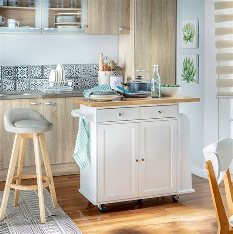 Pues bien, este es un claro ejemplo de que las islas también pueden adaptarse muy bien a cocinas pequeñas. Islas de cocina: un aliado funcional (incluso para cocinas ...
