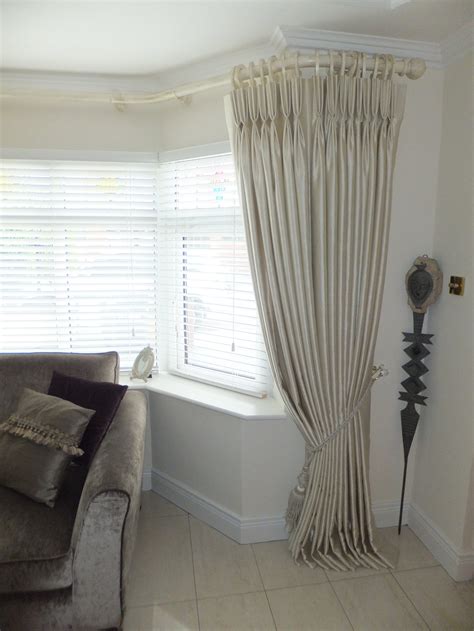30 Luxury Bay Window Curtain Pole Ireland