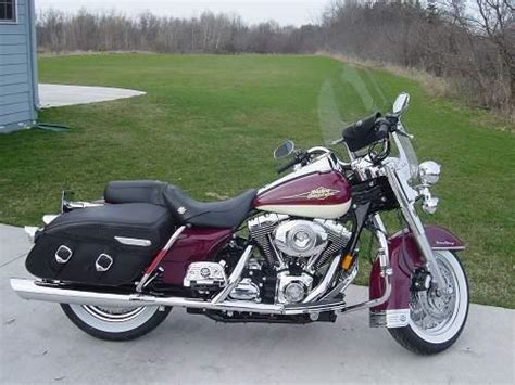 So i searched for leather bags that would give me the look i was after and found the viking stretch hard leather bags. 2007 Harley-Davidson® FLHRC Road King® Classic (Burgundy ...