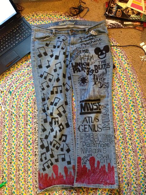 DIY Art Jeans: Give Old Jeans New Life! : 6 Steps - Instructables