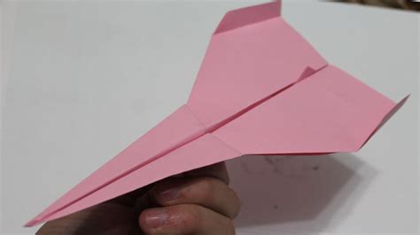 Dar con el punto de equilibrio. Como hacer un avion de papel que vuela mucho facil - YouTube