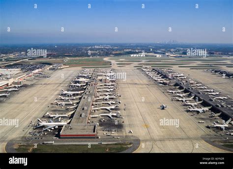 Atlanta Airport Aerial Hi Res Stock Photography And Images Alamy