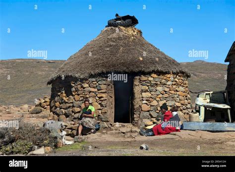 Round Hut Thaba Tseka District Lesotho Basotho Stock Photo Alamy
