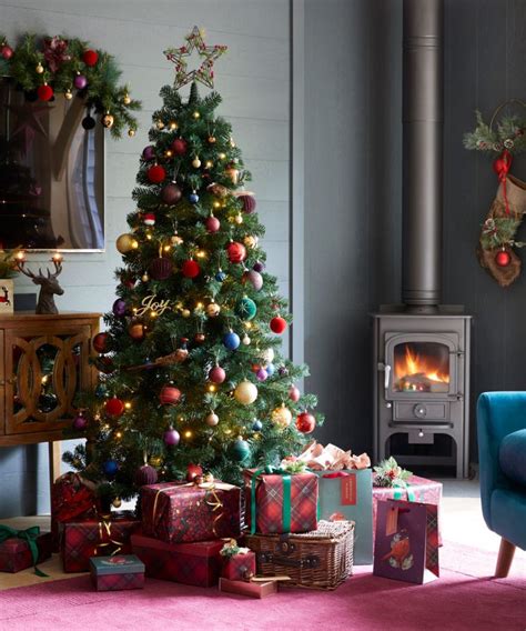 Christmas Tree Trends 2021 Fashionable Ways To Dress Trees Christmas