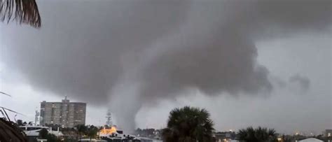 Videos Un Impactante Tornado Azotó La Casa De Lionel Messi Mendoza Post
