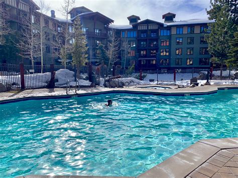 Where To Stay At Mammoth Mountain The Village Lodge Mammoth Hotel