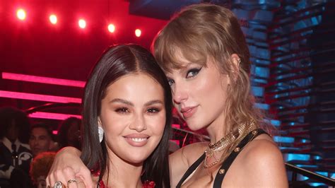 I Cant Tell Whose Hair Is Whose In Selena Gomez And Taylor Swifts Selfie — See The Photos