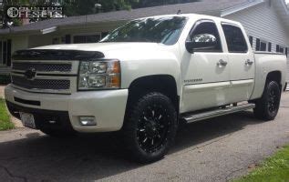 This 2012 chevrolet silverado 1500 4wd is running fuel krank 18x9 +1 wheels, 275/70 tires with custom leveling kit suspension, and needs no trimming and has no rubbing or scrubbing. 2012 Chevrolet Silverado 1500 Fuel Krank Rough Country ...