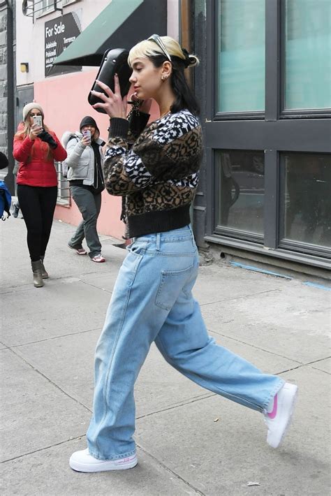 Dua lipa just gets fashion. Dua Lipa Street Style - Leaving Her Apartment in NYC 02/20 ...