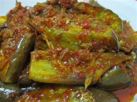 Masukkan sos tiram dan kicap kicap serta sedikit air. Dari Dapur Maklong: Sambal Tumis Terung