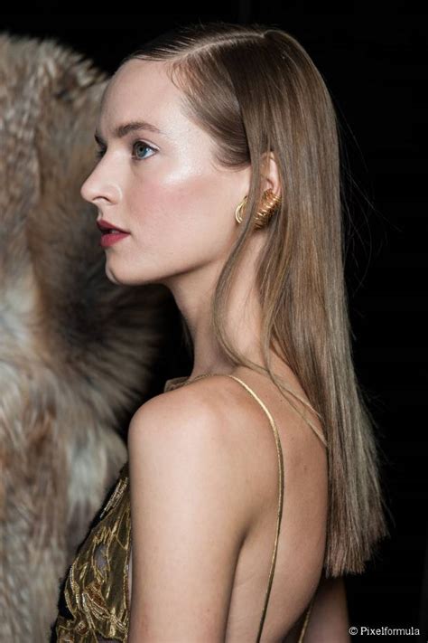 This style has stunning accessories too. How to style naturally straight hair