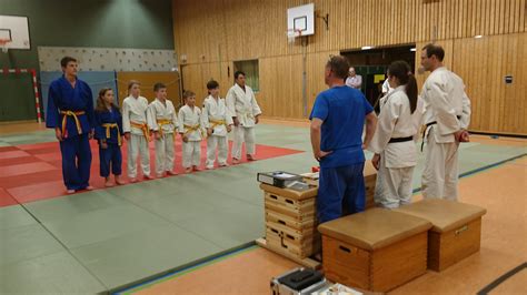 Aiblinger TuS Judoka bestehen Gürtelprüfung Judo TuS Bad Aibling