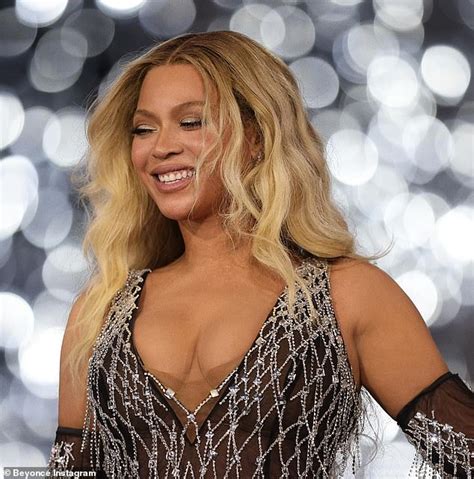 Beyonce Flashes Her Cleavage And Hourglass Curves In Sparkling Disco Inspired Looks From