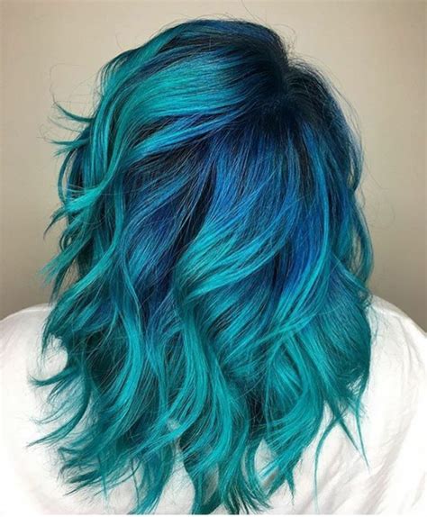 Blaue Haare Coole Frisuren Für Mutige Damen Archzine