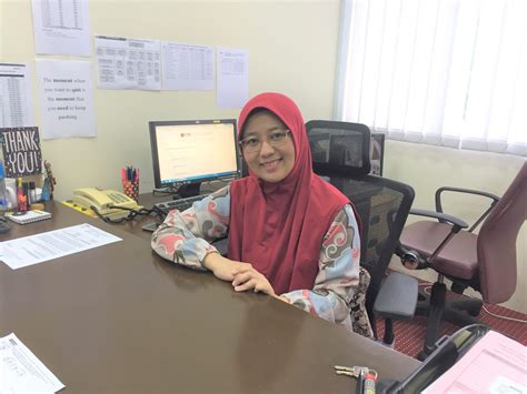 Maybe you would like to learn more about one of these? Direktori Kakitangan (Bahagian Pentadbiran & Pengurusan ...