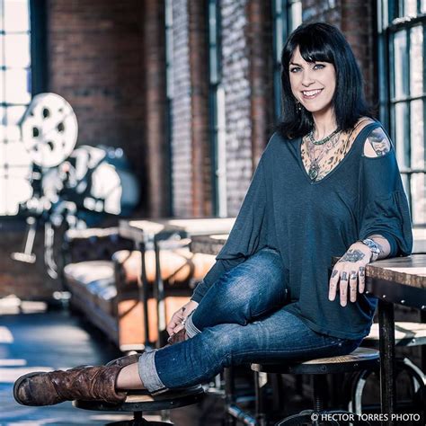 Haters Thats Fine How American Pickers Star Danielle Colby Keeps