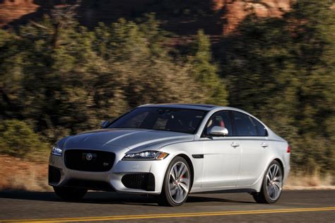 Special Edition 2019 Jaguar Xf 300 Sport Arrives With 296 Hp Carbuzz