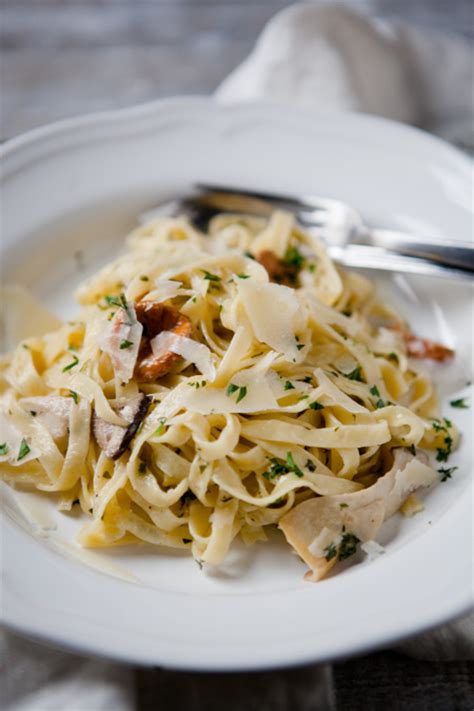 Pasta mit Pilzrahm-Sauce Rosé Dinner Party