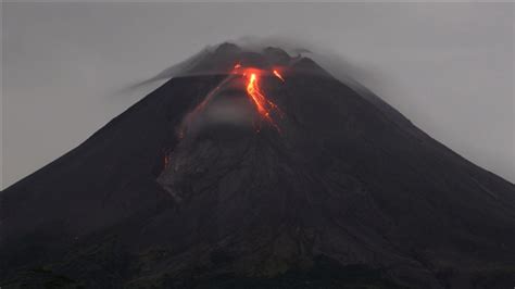 Indonesias Mt Merapi Volcano Spewing Lava