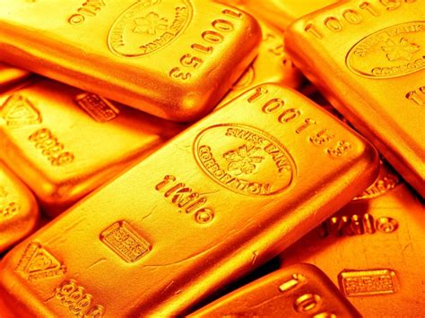 Bạn nên đến những địa điểm uy tín, tên tuổi như pnj, doji, sjc hay phú quý để đảm bảo chất lượng vàng mình mua. gia-vang-sjc