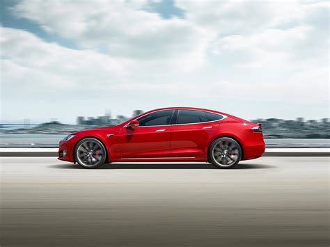 Tesla più autonomia per la Model S e la Model X Anteprime Info
