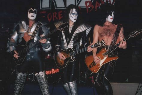 Kiss aka kiϟϟ was formed in queens, new york (usa) in 1973. Kiss Forever Band