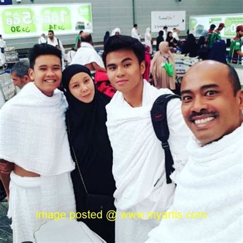 Disebalik kritikan dan kecaman netizen, ibu kepada penyanyi ismail izzani iaitu datin suliza salam melontarkan pandangan. 8 GAMBAR - KINI DI TANAH SUCI, SHEILA RUSLY & KELUARGA ...