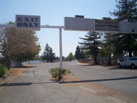 This place is the best its family time its so much cheaper than going to the walk in theatre the food is cheaper staff is always nice definitely get your. Sacramento 6 Drive-In in Sacramento, CA - Cinema Treasures