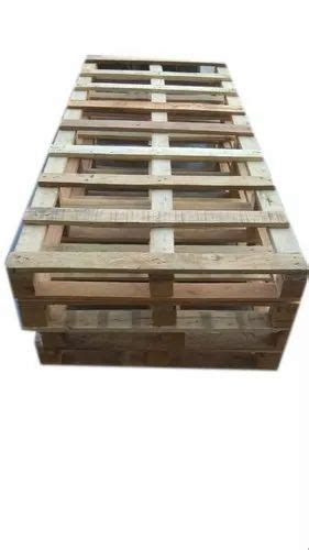Rectangular Brown Two Way Rubber Wood Pallet For Packaging Capacity