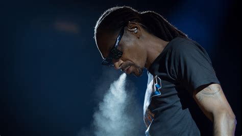 Coinstats Snoop Dogg Says Hes Done Smoking Weed Crypt