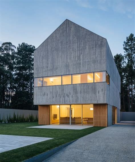 Basearquitetura Completes House In Espinho With Board Formed Concrete