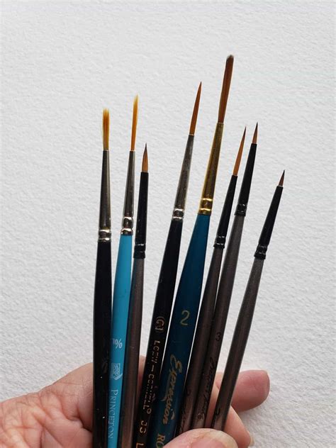 3 Best Brushes For Acrylic Painting Reviewed In 2023 Must Read