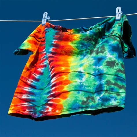 Making Tie Dye Clothes | ThriftyFun