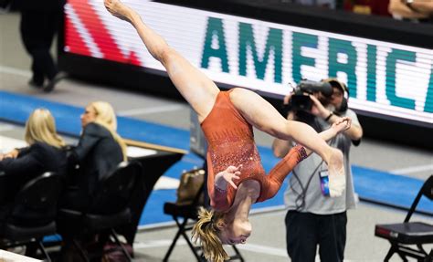Pin By Tazlumim Sahi On Sports Caught At The Right Moment Usa Gymnastics Female Gymnast