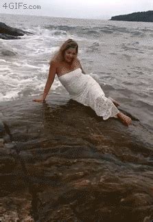 Wave Gif Tag Primogif