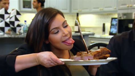 Watch Keeping Up With The Kardashians Highlight Kims Placenta Is On