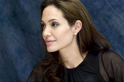 Angelina Jolie den depremzedeler için bağış çağrısı