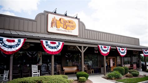 Cracker Barrel: Knoxville restaurants plan to add mimosas, beer, wine
