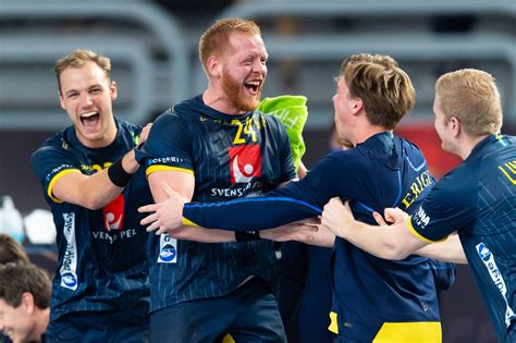 In beiden mannschaften sind nun schon je zwei spieler positiv auf corona getestet worden. Schweden erstmals seit 20 Jahren wieder im WM-Finale - Sky ...