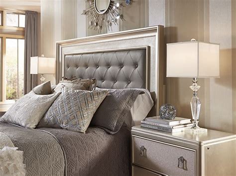 Living roomAmerican Furniture Warehouse / AFW.COM has a ...