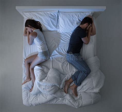 Paare Die Im Bett Schlafen Stockbild Bild Von Paare Relax 178142145