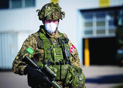 Canadian Army Looking For New Tactical Assault Vest Bids Expected